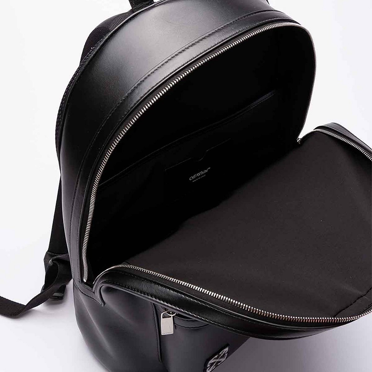 Рюкзак Off White Round Backpack Varsity Black No Color