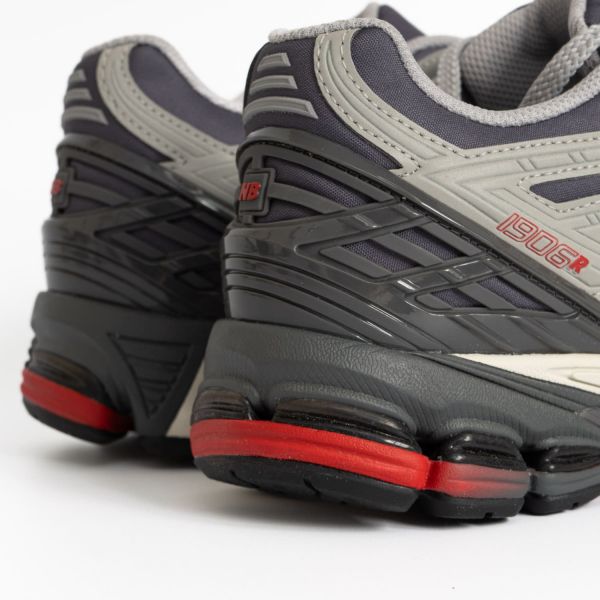 Кроссовки New Balance U1906RJC.