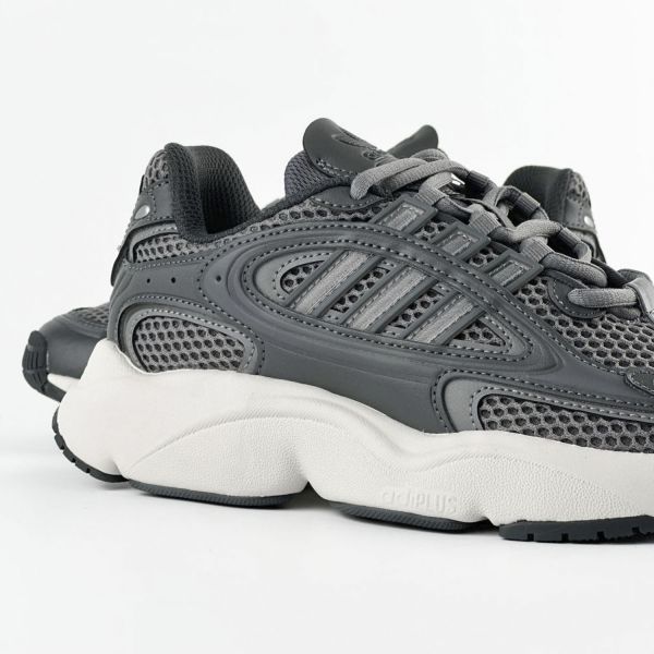 Кросівки Adidas Ozmillen IF3448.