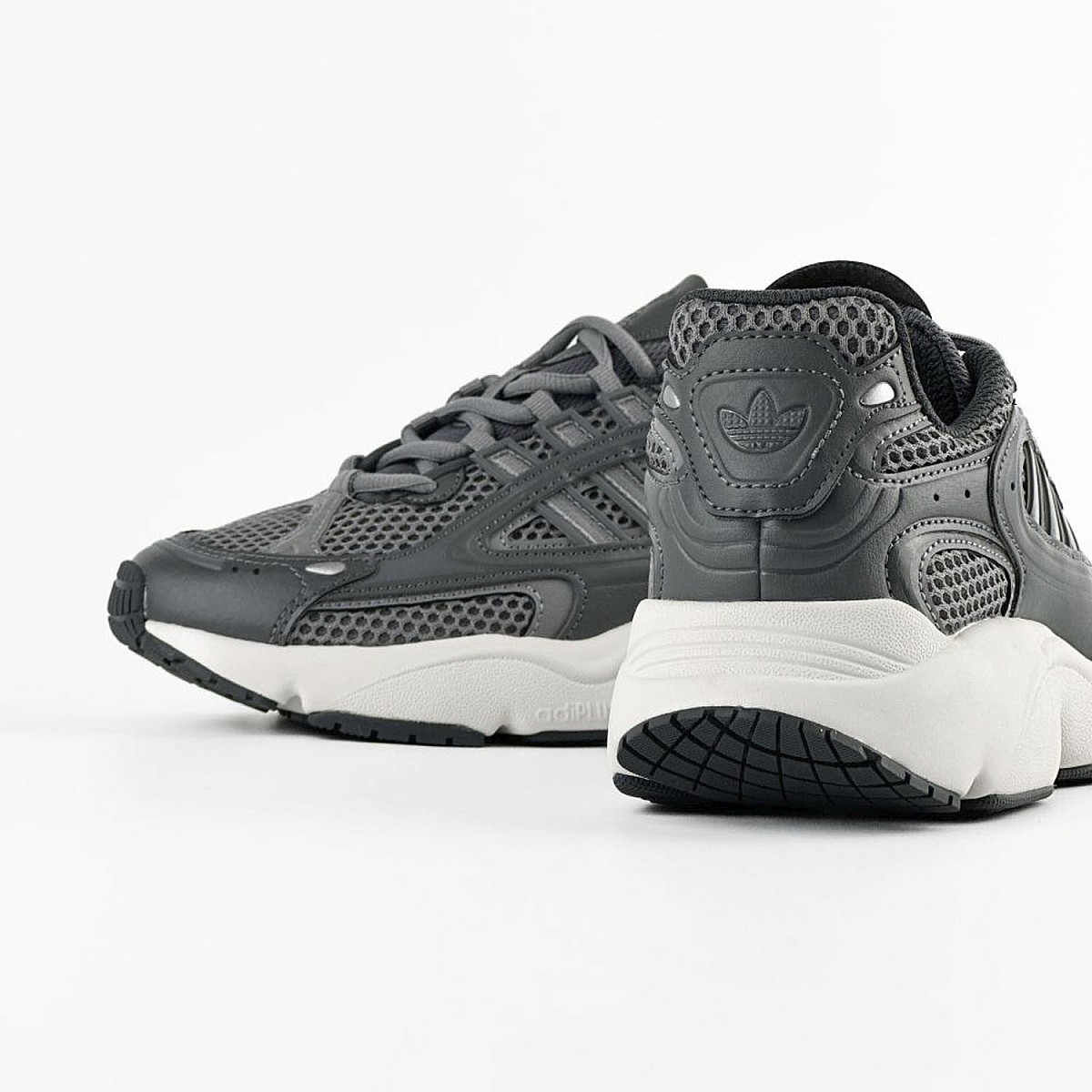 Кросівки Adidas Ozmillen IF3448 — купити в Україні | Adidas