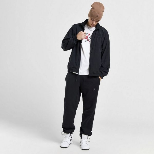 Ветровка Nike АМ7299-010.