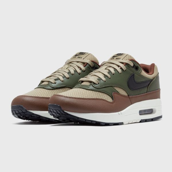 Кросівки Nike AIR MAX 1 ESS PRM HF1516 200.