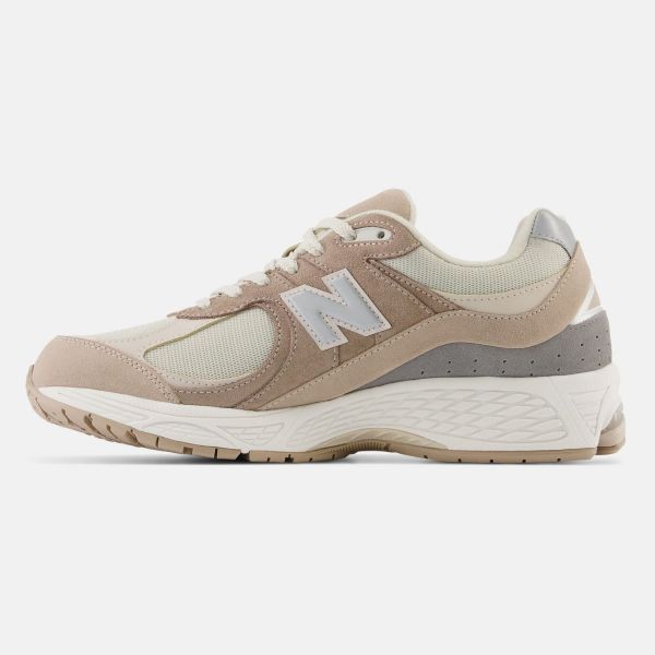 Кроссовки New Balance M2002RSI.