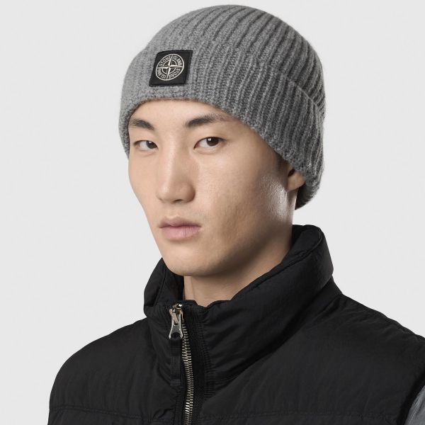 Шапка Stone Island K2S15N100012S00B4 V0M6B.