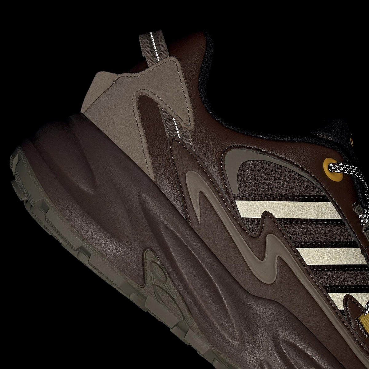 Кросівки Adidas Ozwave Surge JQ5982