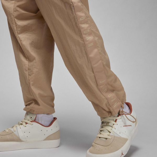 Штаны Nike Jordan FB7292-200.