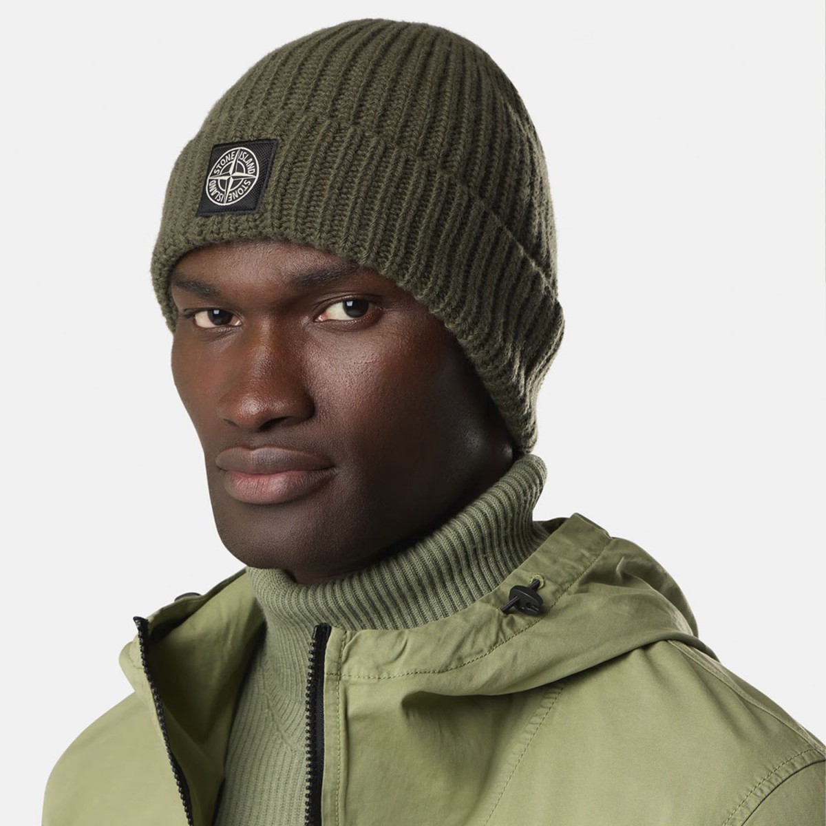 Шапка Stone Island K2S15N100012S00B4 V0054